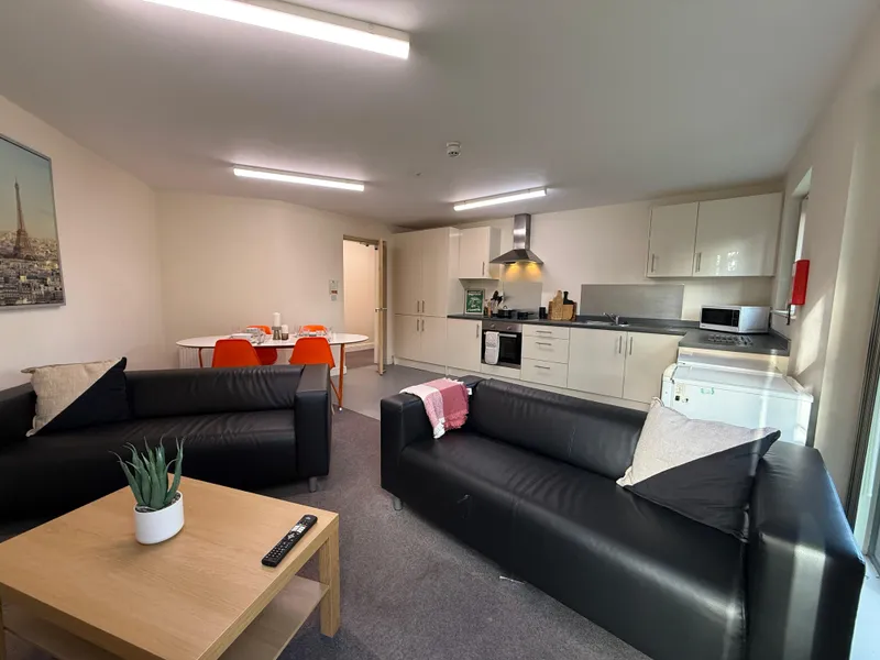 Longdales Lodge // Lincoln Bishop // 6 Bed all Ensuite - Image 13